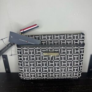 NWTs Tommy Hilfiger Wristlet - Allover TH Logo